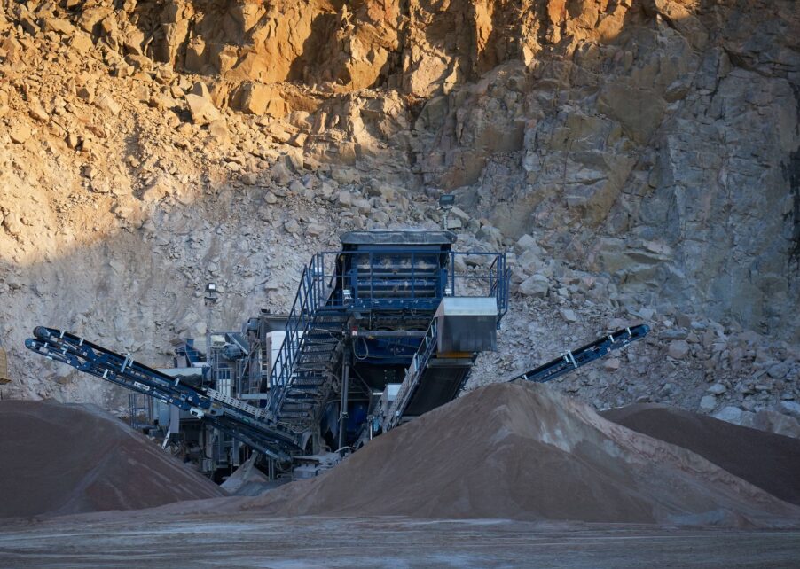 Jonsson L 354 Tracked Screening Plant