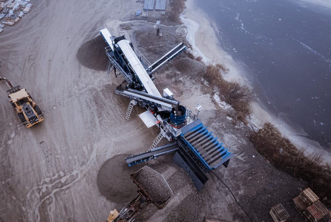 Jonsson W 330 FSS Wheeled Cone Crusher