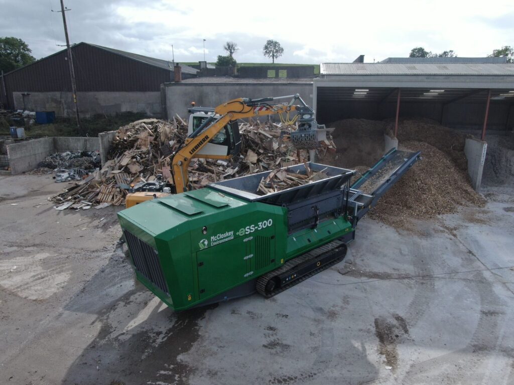 ESS-300 Tracked Primary Shredder